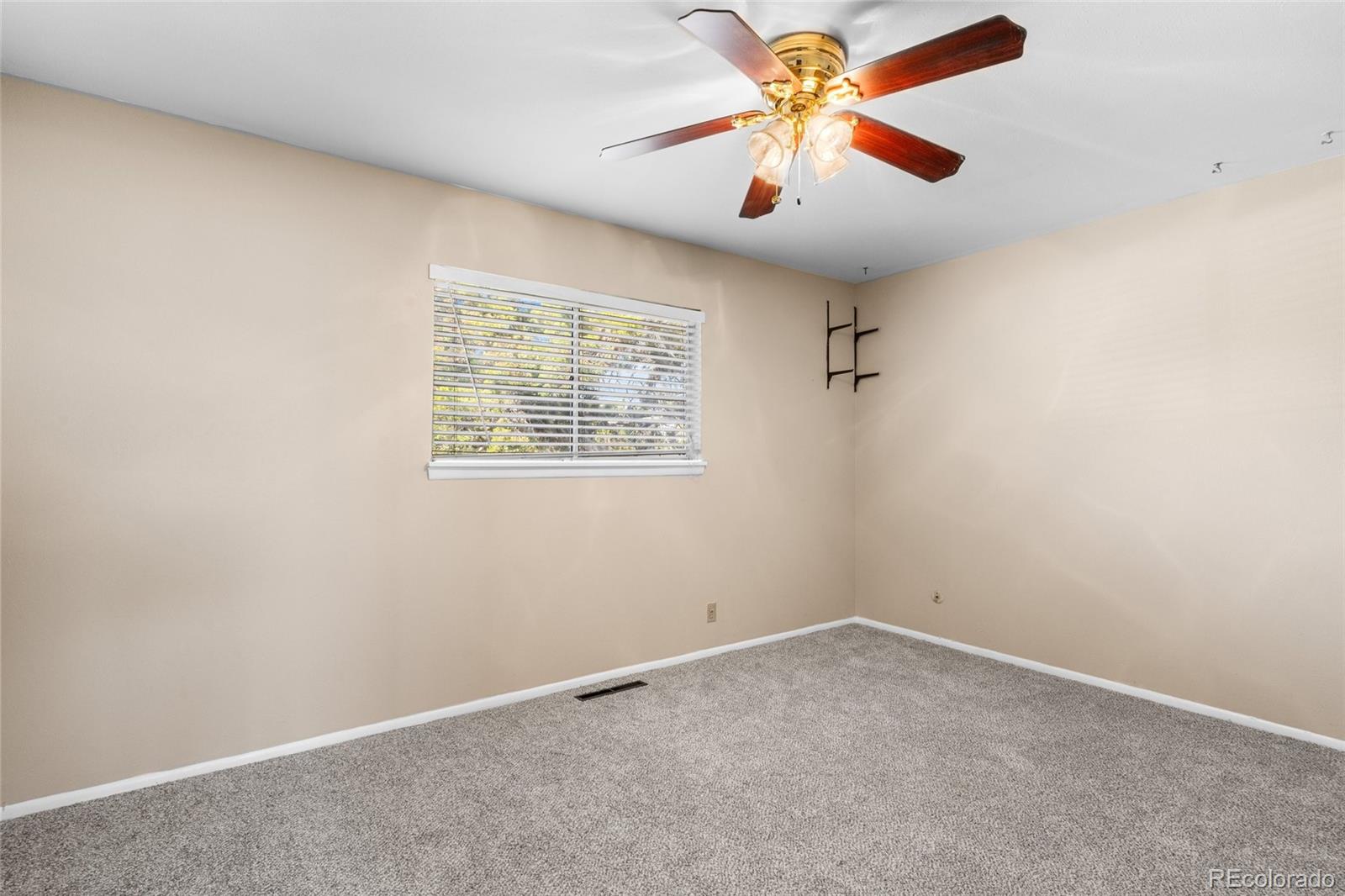 2602 Ridgewood Lane, Pueblo, CO 81005, 4 Bedrooms Bedrooms, ,2 BathroomsBathrooms,Residential,For Sale,Ridgewood,REC4879217