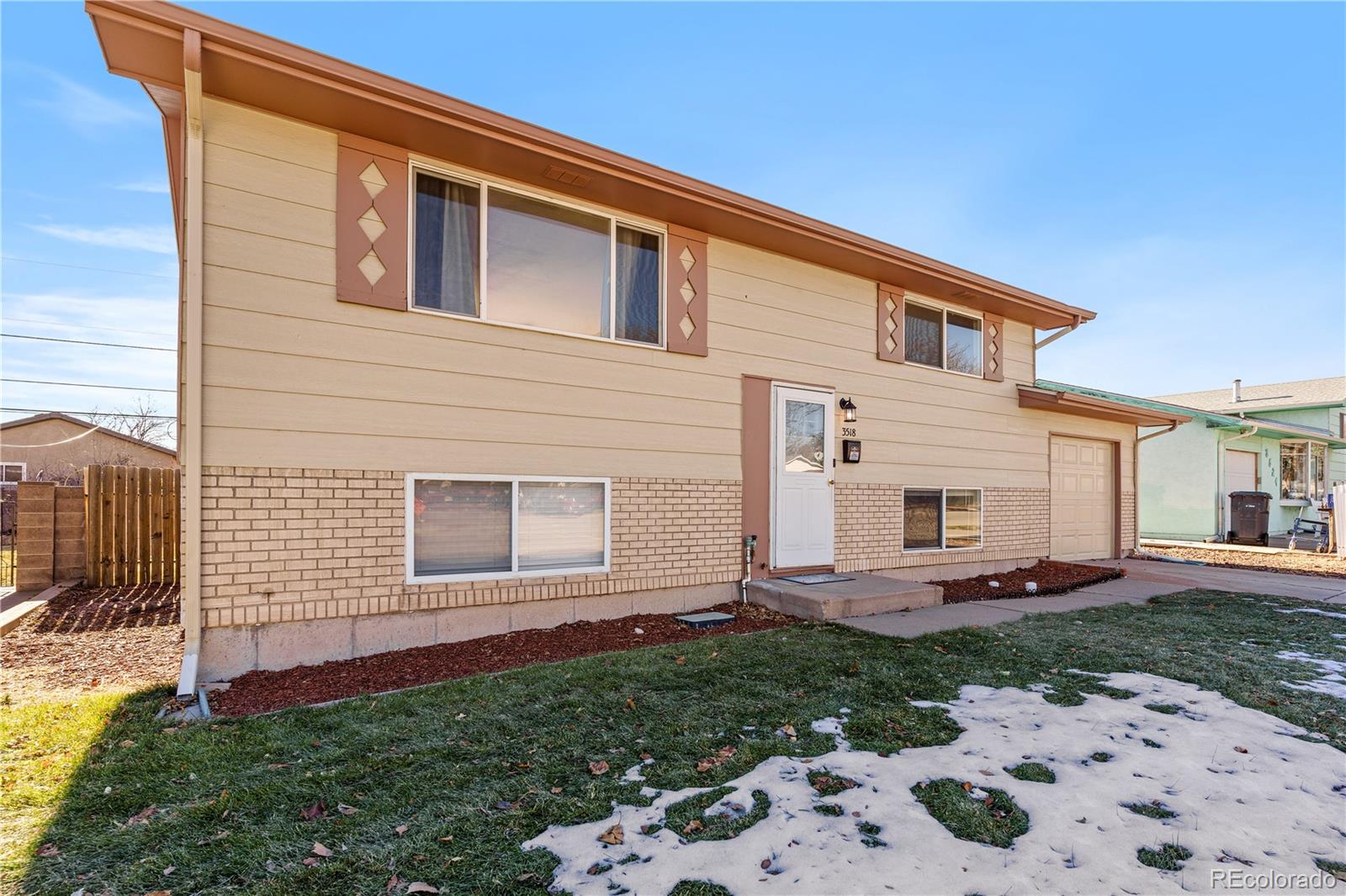 3518 Elmwood Circle, Pueblo, CO 81005, 4 Bedrooms Bedrooms, ,2 BathroomsBathrooms,Residential,For Sale,Elmwood,REC4998486
